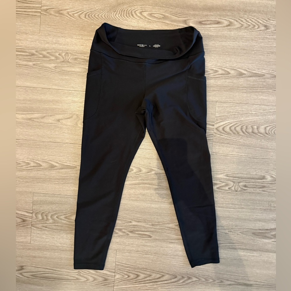 Old Navy High Waisted PowerSoft 7/8 Pocket Leggings